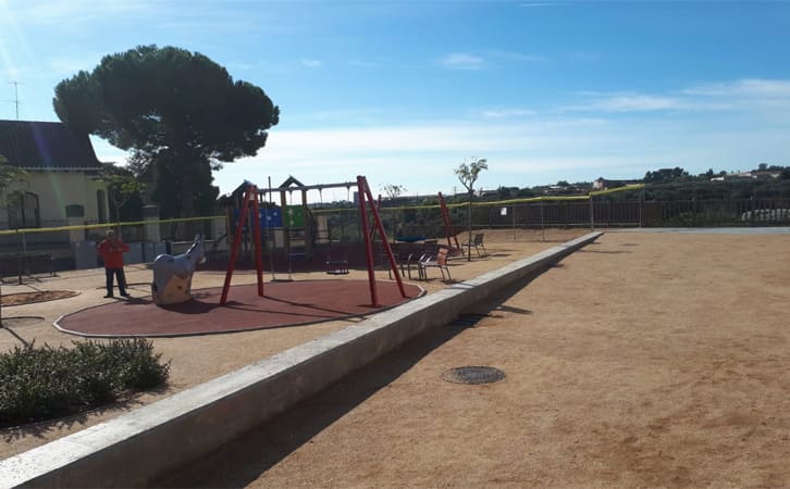 .Construcció plaça pública.