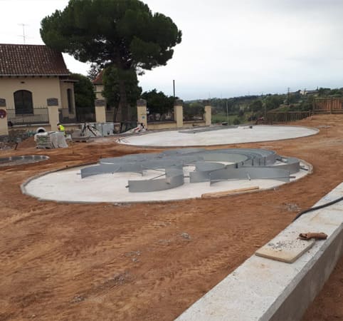 .Construcció plaça pública.